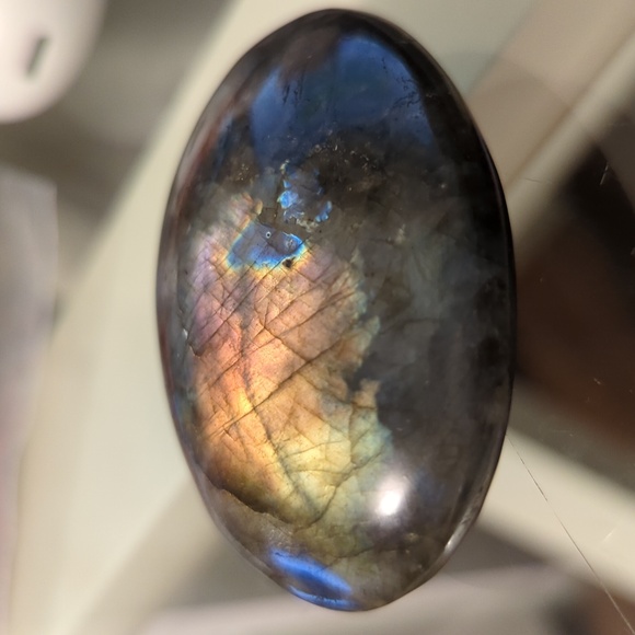 Flashy Labradorite Palm Stone #1 - Picture 6 of 6